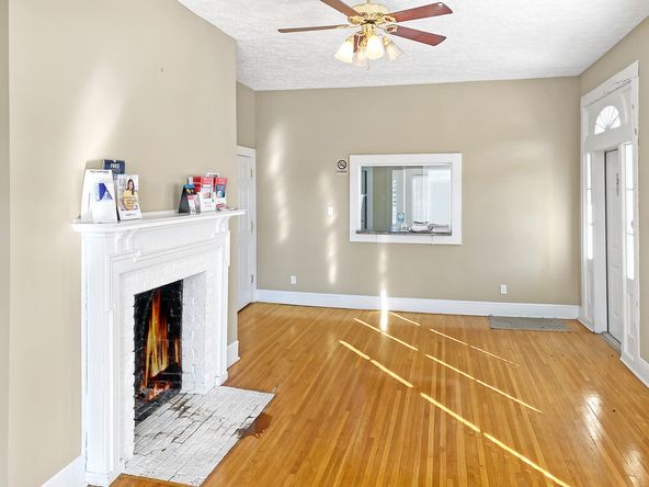 420 W Main St, Livingston, TN 38570